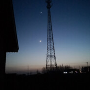 别急，成龙先舔个包