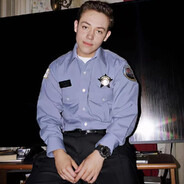 手里一把狙击步枪