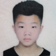 手持方天画戟坐下嘶风赤兔马之吕小布是也