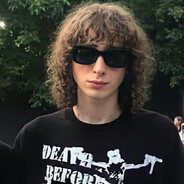 вышел накурить