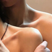 她永远一身干净的校服