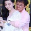 我能摸摸你的胸吗