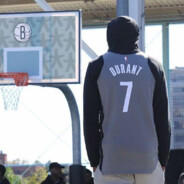 你别皱眉我这就走