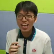 落地重伤倒地 激发队友潜力