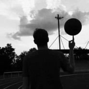 终究输给自信吖