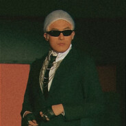 除夕夜街头即将放飞理想的有志青年—吕小布