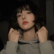 走在春天的小路上