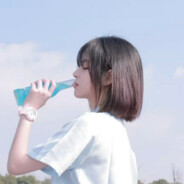 给苏打饼干打孔