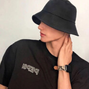 白峰美雨爱吃大鸭脖