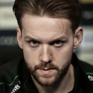 你漏背身了对吧