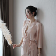 天美女演员王沁