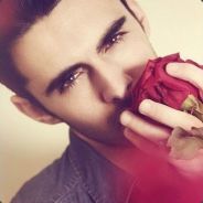 有种呼我熊脸啊！！！是男人就大我啊！！