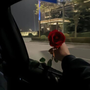 云边有个小卖部