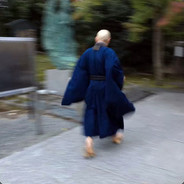 有请第八位受害者