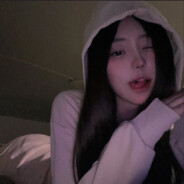 在兄弟玉足上尝到女朋友牛子的味道