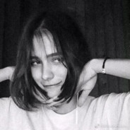 桃花依旧笑春风