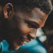 跑再快也追不回你的爱