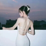 这小妞牛逼的很呐