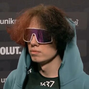 私は彼女を愛していま