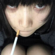 водила по губам