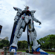 阿妈给我悦刻5充个电