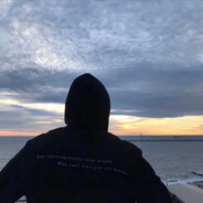 陪我吹晚风好吗