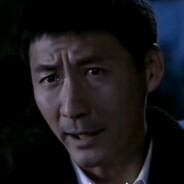 掉了半只耳机的燕双鹰