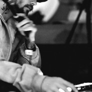 ๋ - steam id 76561199571880612