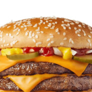 爱吃双层牛肉汉堡配榴