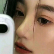 中路王源递根烟