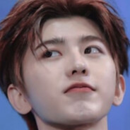 蔡徐坤闪击波兰