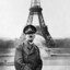 Hitler_in_paris_peek