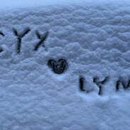 悲伤麻辣拌女士