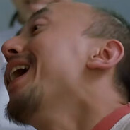 猴皮筋弹弓打你家玻璃