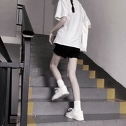 盯住我的小猫咪