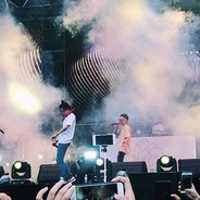 又摘桃花卖酒钱