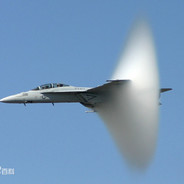 草拟吗继续偷啊