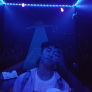 泪眼汪汪天蓝蓝