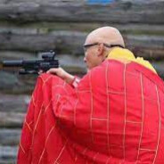 將功德塞進了槍膛