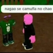 negão se camufla no chão