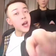 扛起野牛 中国保安