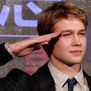 I Fall Apart（我裂开了）