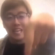 38岁离异带两娃被车创死后转生为手柄爷