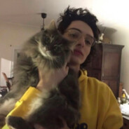 喝着汽水越想越气