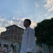 等我搜点子弹先