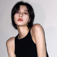 村里的姑娘叫小花