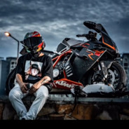 他不到18怎么打B