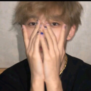 悲伤小狗有心事