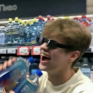 打不过就当老六