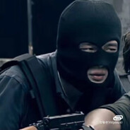 把队友当掩体颗秒空气